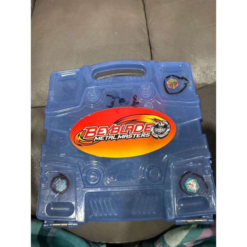 Rare Beyblade Metal Masters Lot of 9 Spinning Tops with 2 Launcher Carrying Case